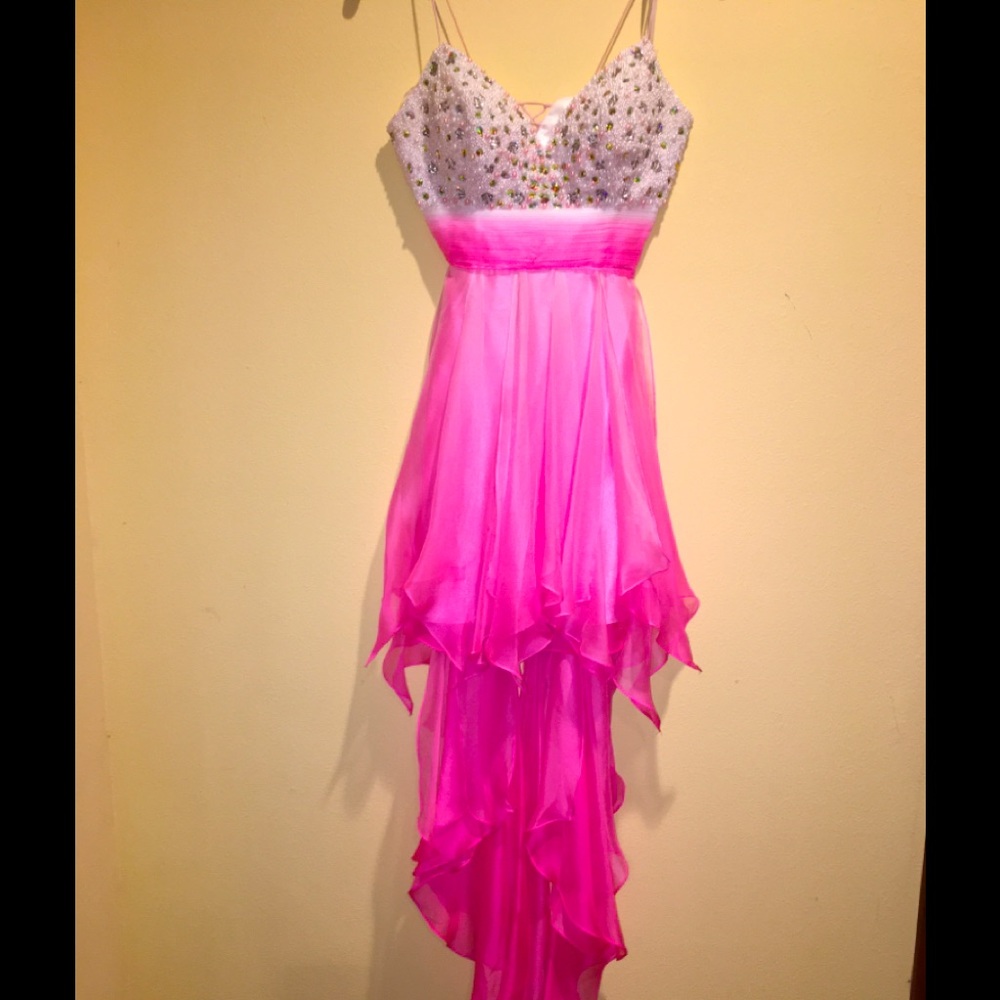 Dave and Johnny semi formal dress. Size 3/4.
